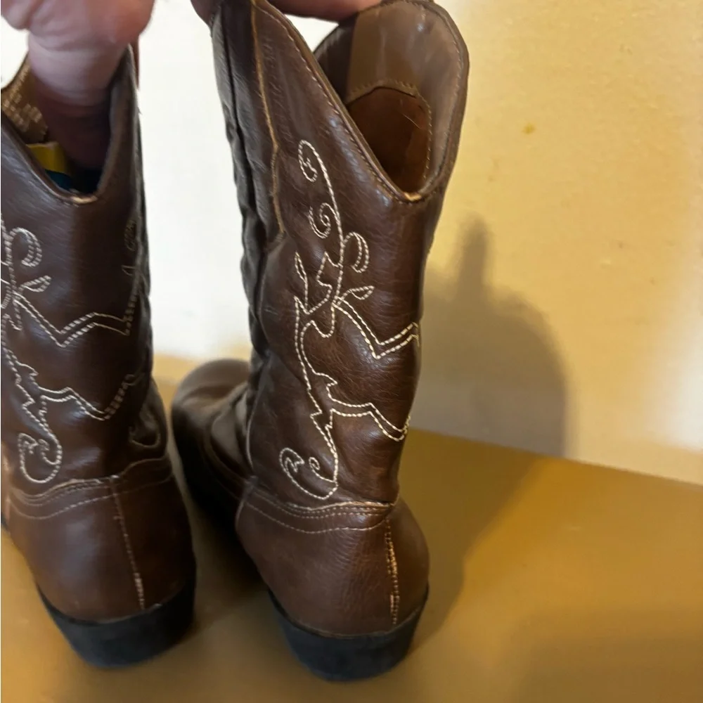 Faded glory Brown Western Cowboy Boots 1